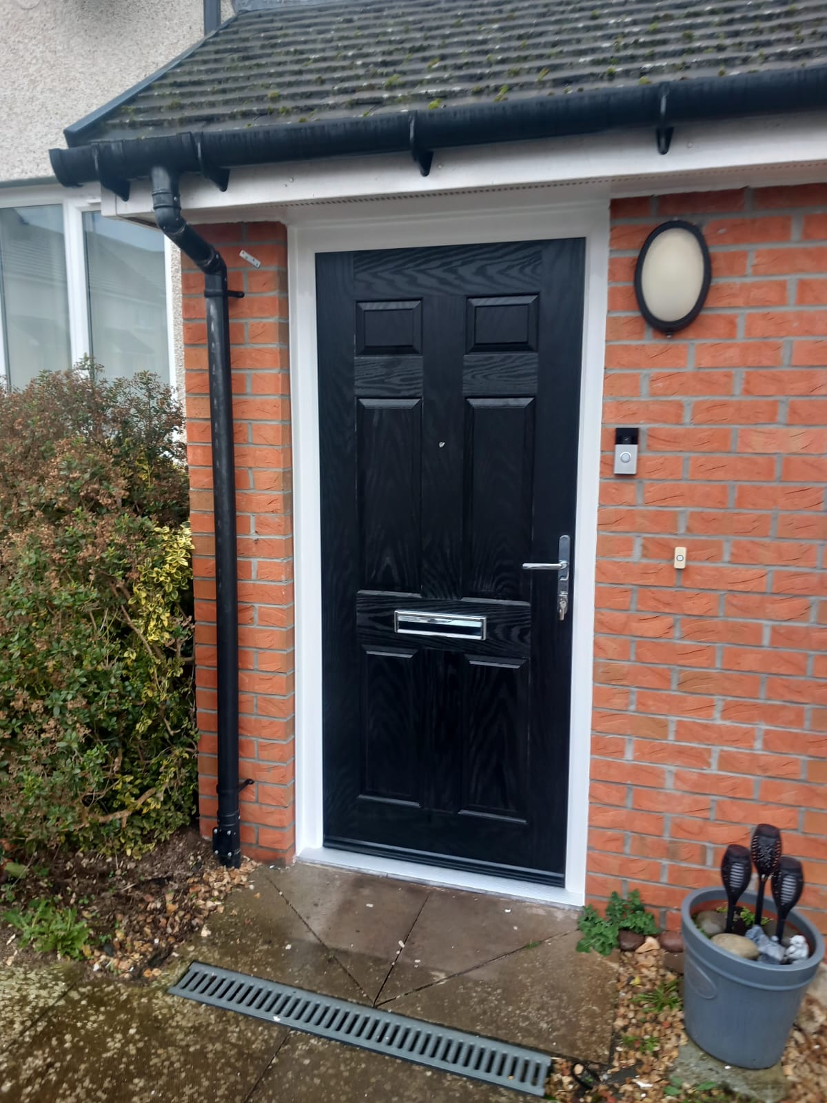 Composite Doors vs uPVC Doors in Scotland: The Ultimate Guide